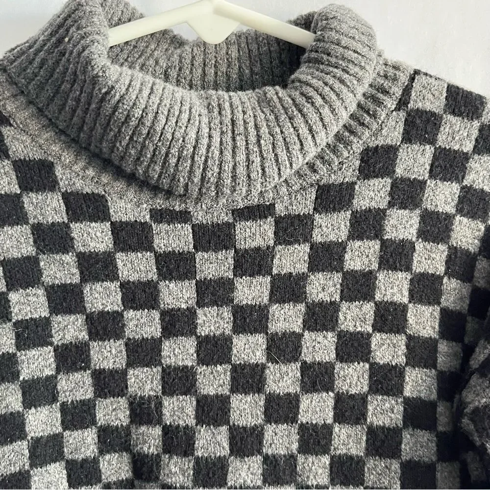 Gap Checkered Grey & Black Turtleneck Sweater